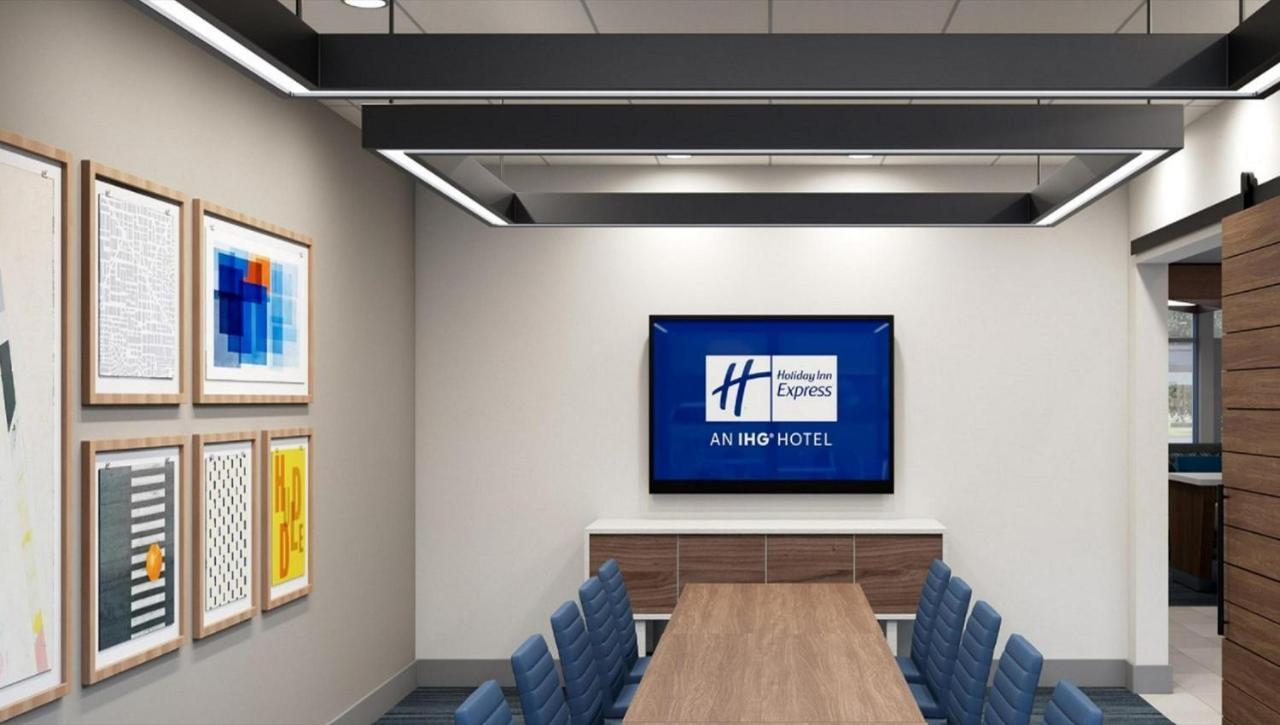 Holiday Inn Express & Suites - Hollister By Ihg Exterior foto
