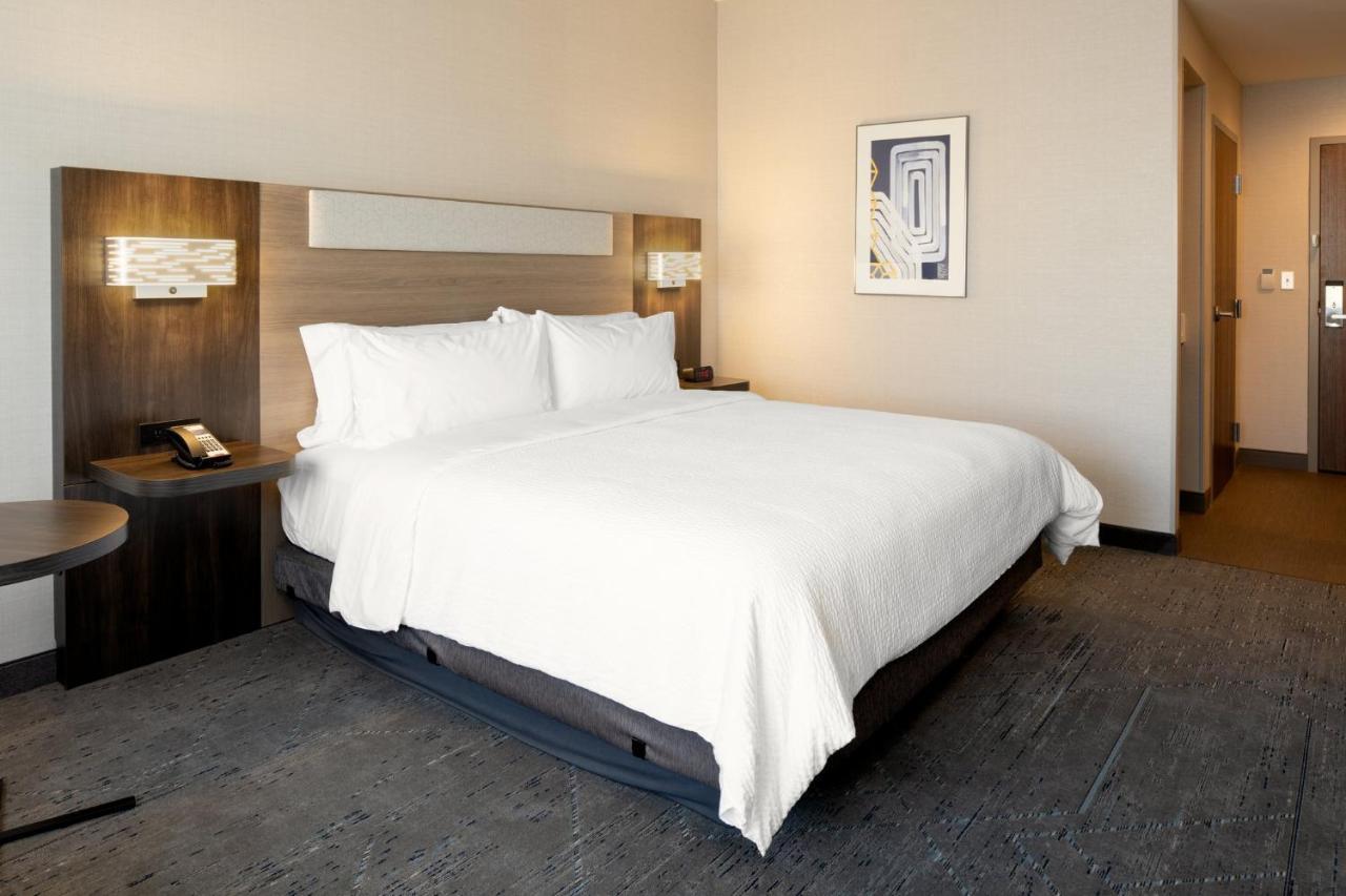 Holiday Inn Express & Suites - Hollister By Ihg Exterior foto