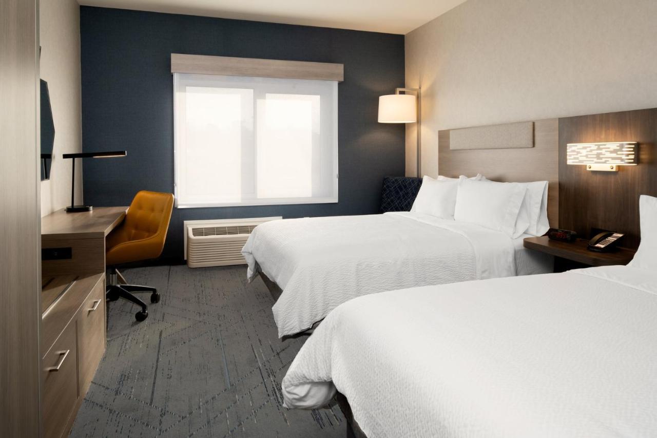 Holiday Inn Express & Suites - Hollister By Ihg Exterior foto